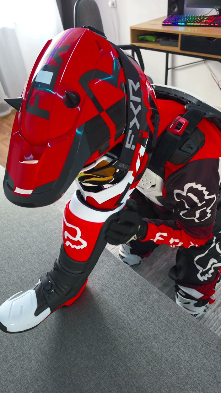 Sneakersmax98: Playing with Motorcycle Boots