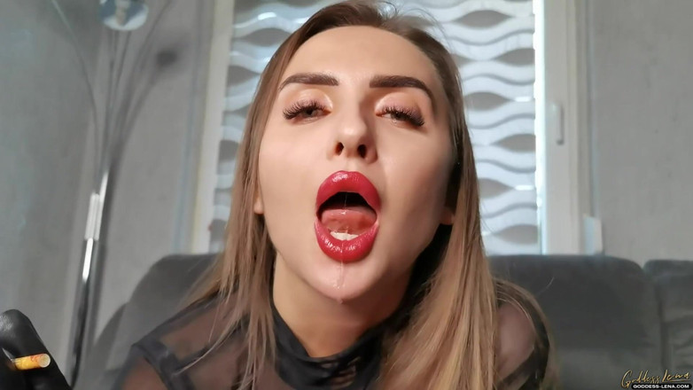 Goddess Lena: Zeița fumătoare - numărătoare inversă cu spermă!
