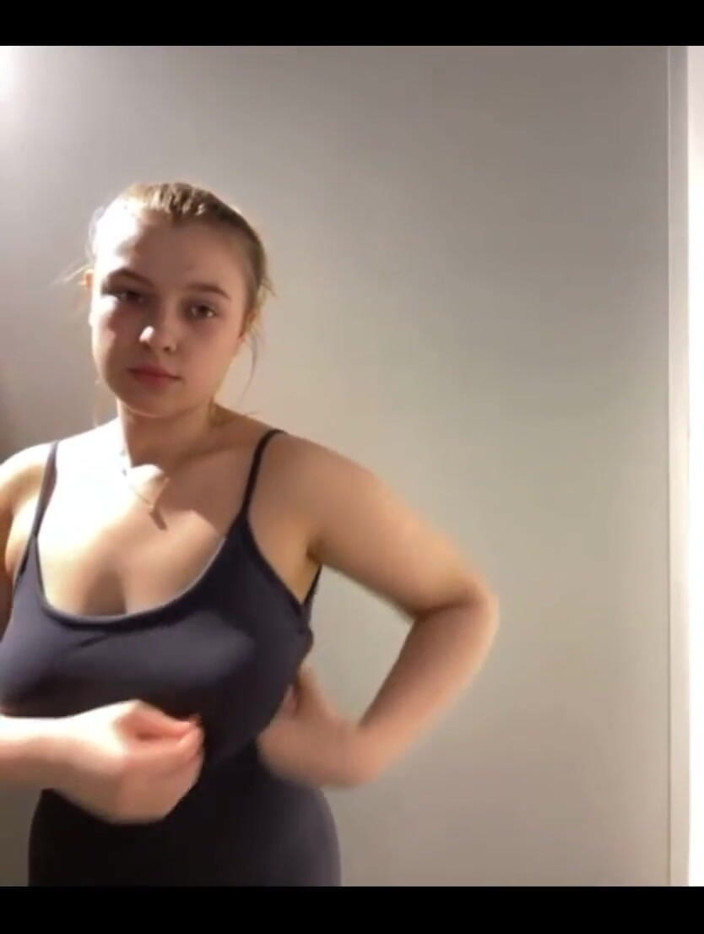 JuiceLussie: Crazy Squirting and Anal Fuck in Public
