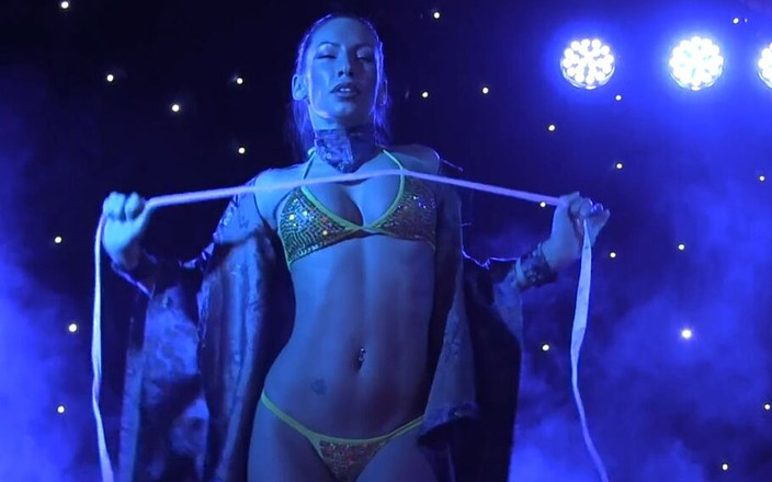 Mya Diamond studio: Spettacolo di geisha