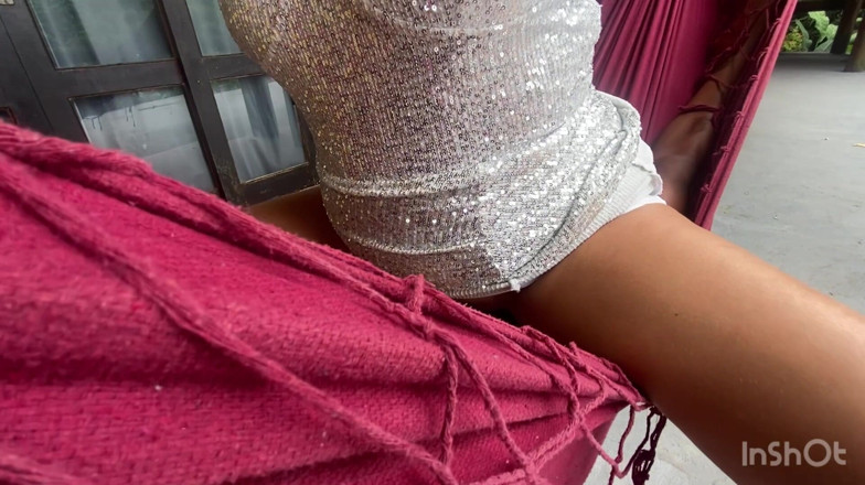 PretoPikaDmel: ホットなブロンドの女性がネットワークで私に電話をかけてきて、ピンクの服を着ていました