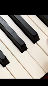 Playing Piano with M'dick