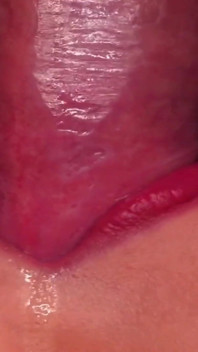 Nejlepší kouření na dojení kondomu! Rozbila kondom a dostala celé sperma do úst! Asmr sání