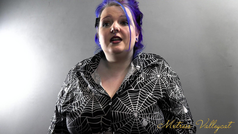 Mxtress Valleycat: Your rent is due