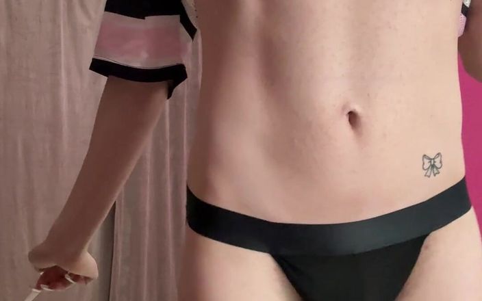 Dreamboy_506: Cơ thể gợi cảm khoe thân và lắc lư
