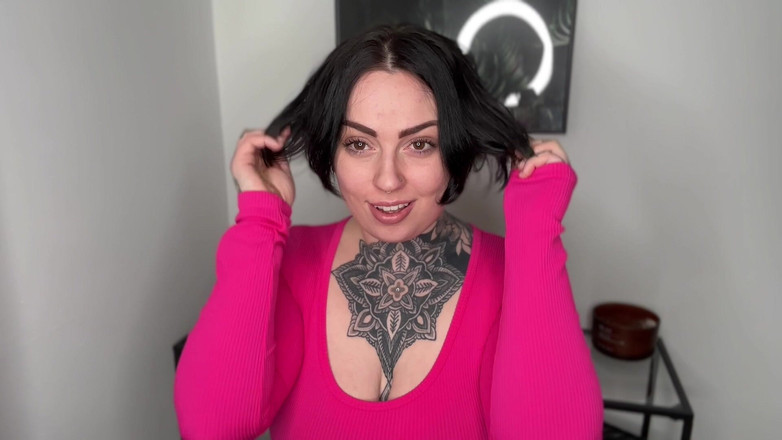 Miss Valentina: Deboli per i capelli scuri