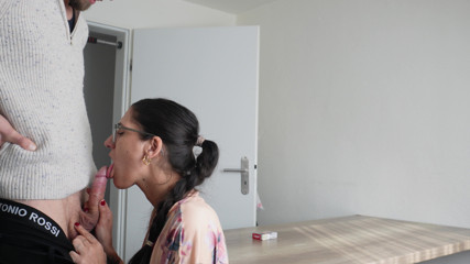W33D PORN: Paki karışımı mutfak masasında sert seks yaptı - oral seks, köpek...