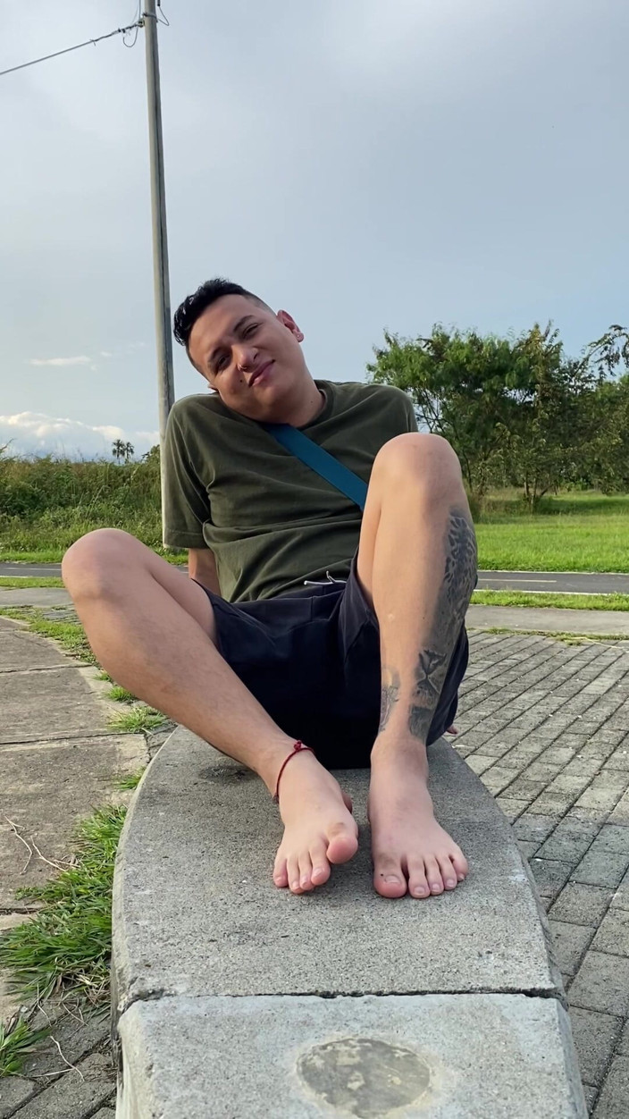 Mr Feet Colombia: Pocałuj podeszwy moich stóp, jakby były twoim bogiem