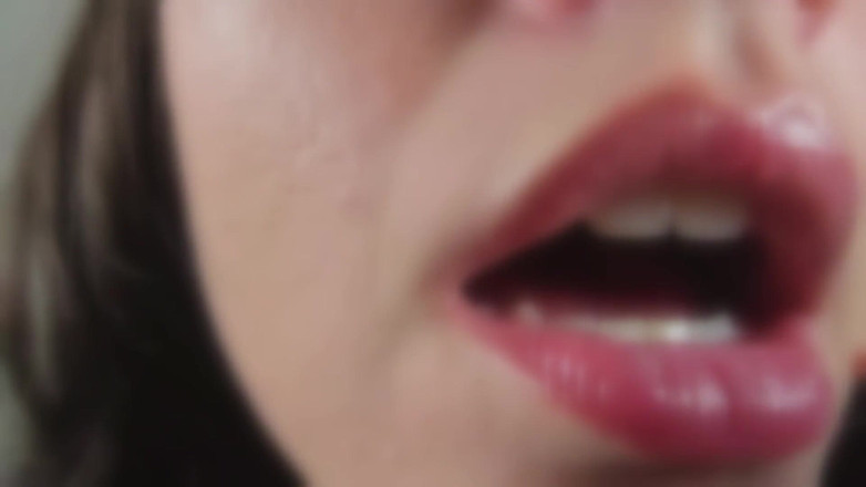 EmmasBetterLife: Asmr Gfe Lizanie obiektywu