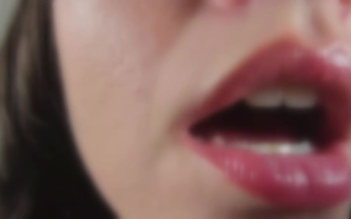 EmmasBetterLife: Asmr Gfe Menjilati Lensa
