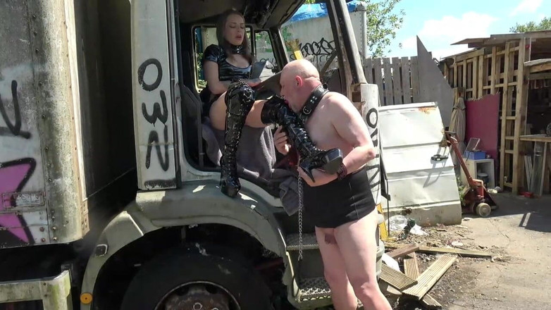 Lady boss: Denemeler - çizme ibadeti