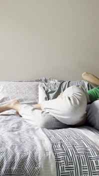 Cosquillas de mujeres y lucha de pies