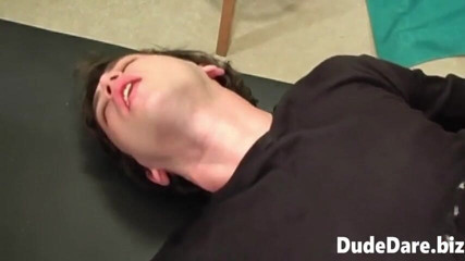 DudeDare: Naughty doctor smashes horny brunette dude in the ass