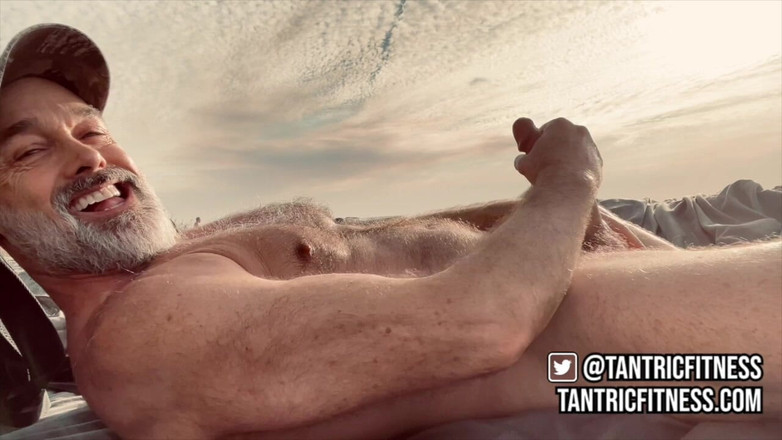 Tantric Fitness: 해변 베이트!