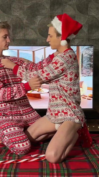 Nowy Rok przejebane, twinks sweet fucked faceci z dużymi kutasami część 1