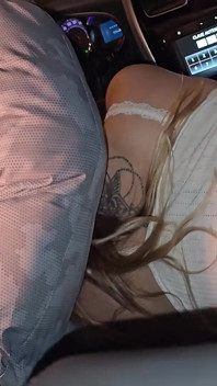 Dirty Sluts Sucking Dick in the Uber Before Party! Knock Knock Stream