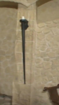Ponižující bičování klečení