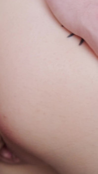Bg. Footjob, đụ trong tư thế doggy. Xuất tinh vào đít