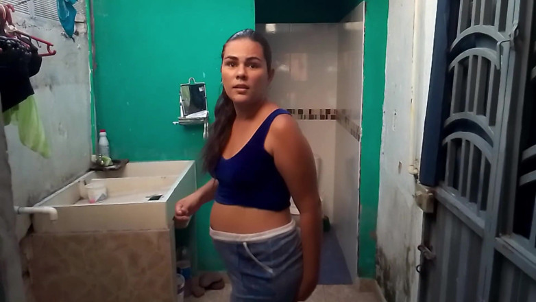 Kanu Eel: Komşu azgın oluyor ve bana lezzetli bir oral seks yapıyor