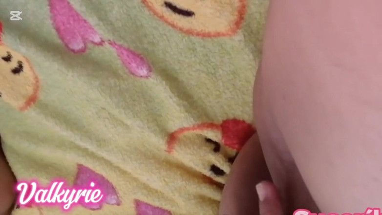 Valkyrieandluigy: Teman wanita cantik menghisap kaya