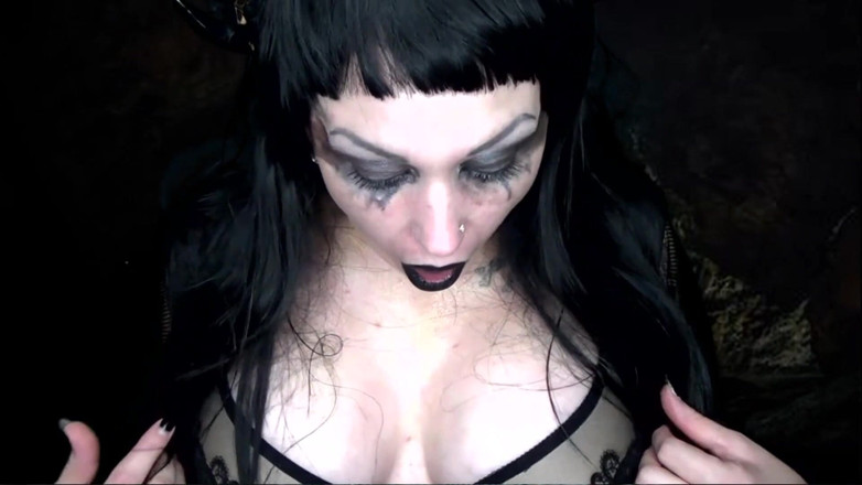 Goddess Misha Goldy: Van Helsing'den 7 farklı alma