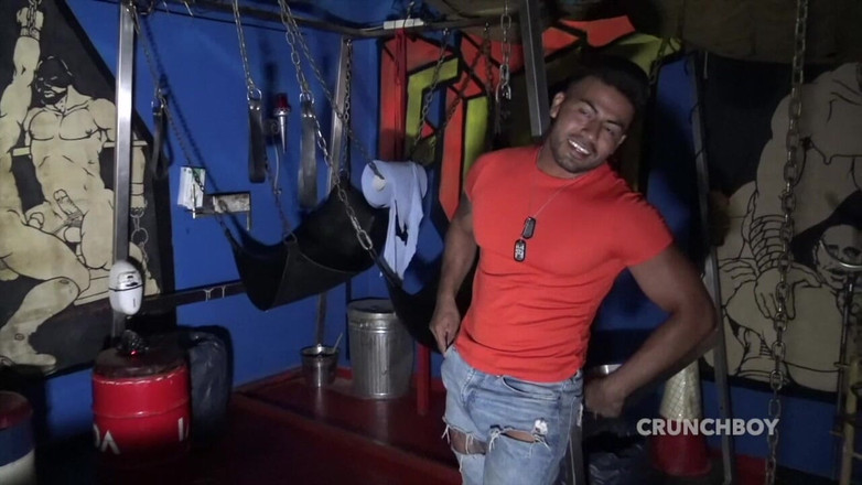 Bareback family club: Seksi fabio viktor rom tarafından korunmasız sikiliyor