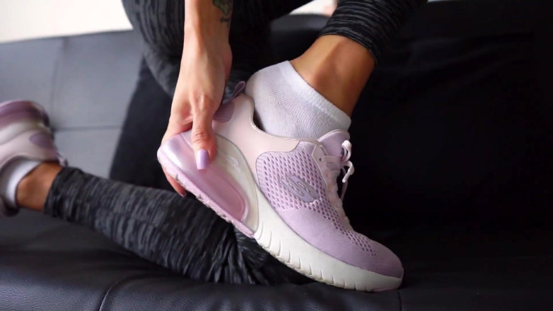 ASHLEYHAROLDSW: com os pés e fetiche por meias.. Porra nos pés