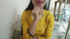 印度继母在印地语音频中教如何与女朋友继子做爱