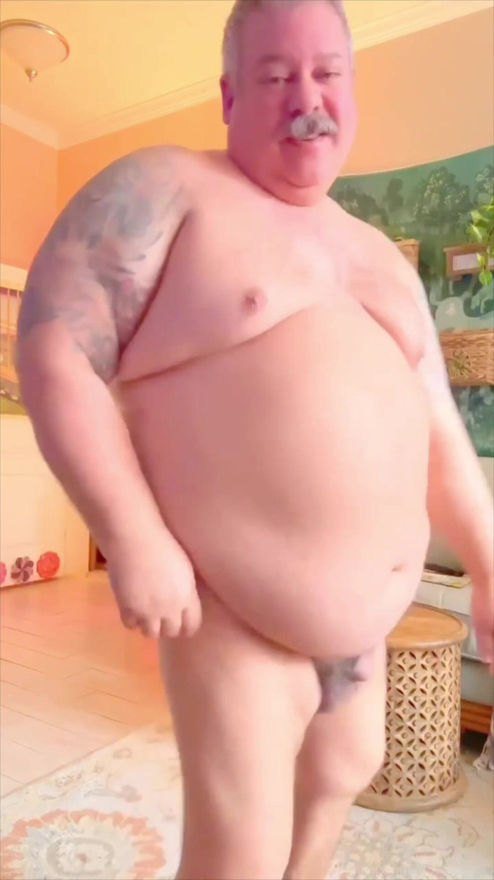 Hand-Free-Daddy-Chub: Erotyczny Nagi Gruby Brzuch Niedźwiedź Tańczy