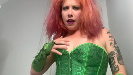 Deanna deadly: Poison Ivy Catches POV Robin Teases and Ends Him with...