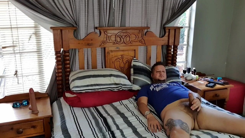 MeadowMaverick: Marido Llegó a Casa Con El Coño Mojado Y La...