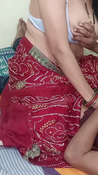 Desi Gorąca Młoda Bhabhi szczęśliwie dostała jej cipkę lizał przez Jej Devar
