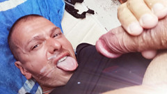 2hot4you: Polykej mé vlastní sperma, miluji to