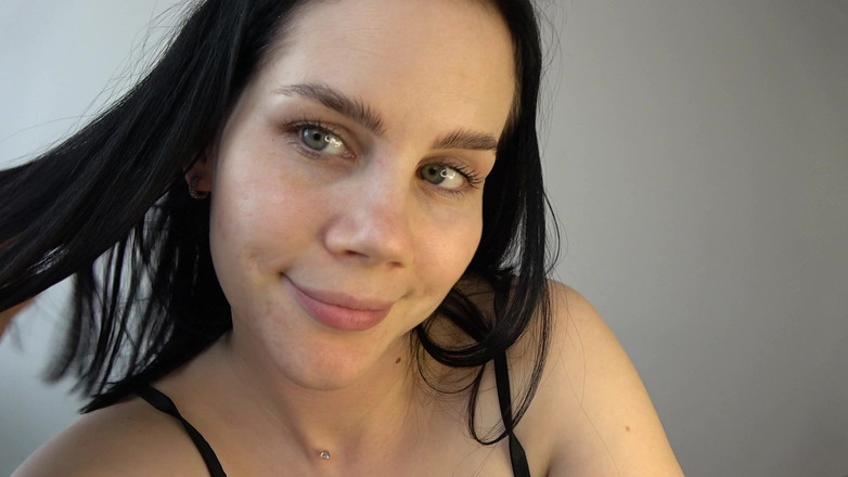 Anna Sky: Riesin anna wird dich essen