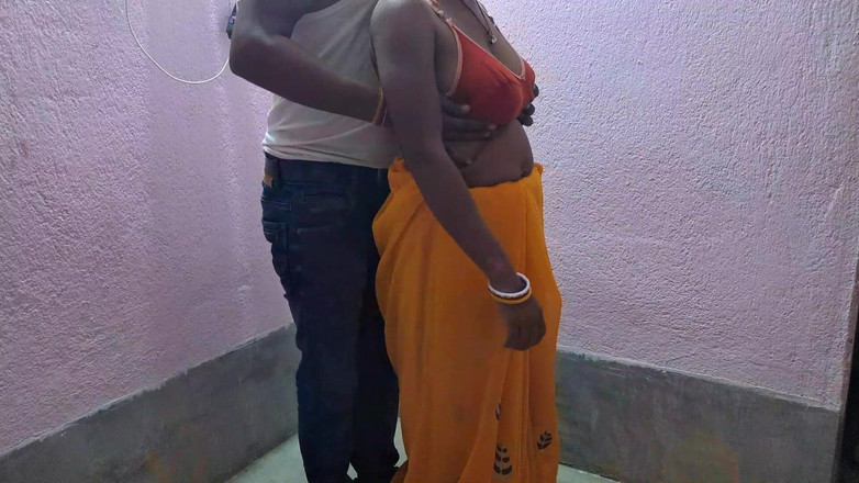 Trilokinath: Novia del pueblo indio en badroom en ex novio