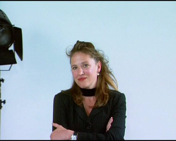 Deutsche Frauen: Doamnă uimitoare din Germania care își arată corpul perfect în ciorapi