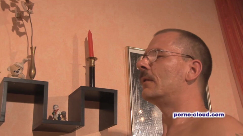Porno Cloud: Milf and the neighbor son