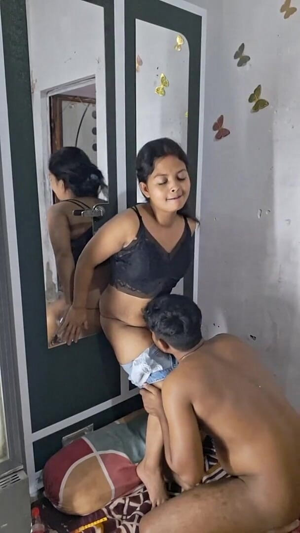 Housewife Sex Boyfriend Night Alone Room Hardcore (Bangali wife)