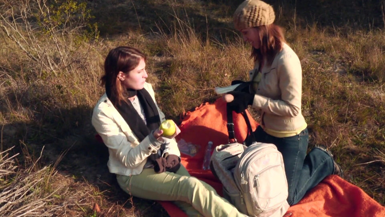 Outdoor Fucktivities: Büyük memeli bebek sürtük kız arkadaşından alıyor