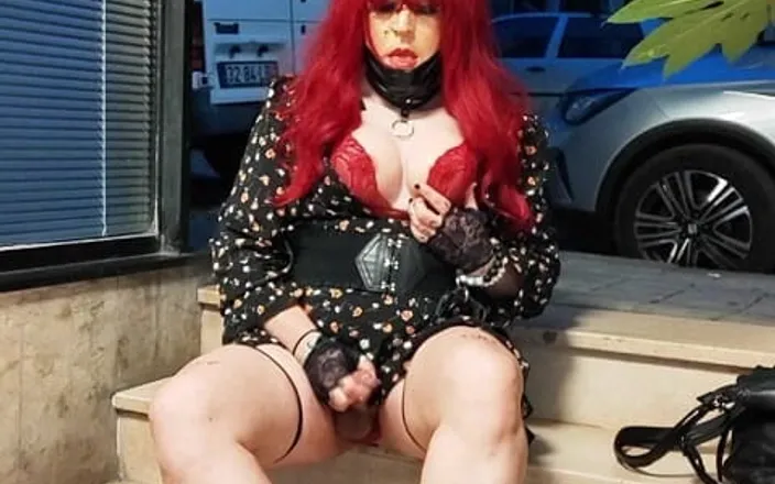 Joana Love: Come on, Hit Me Well!