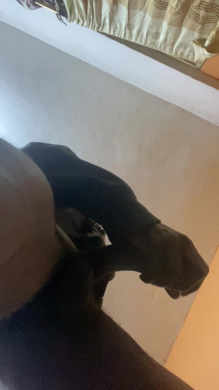 Slimniqqa: Thug tonåring med BBC runkar av