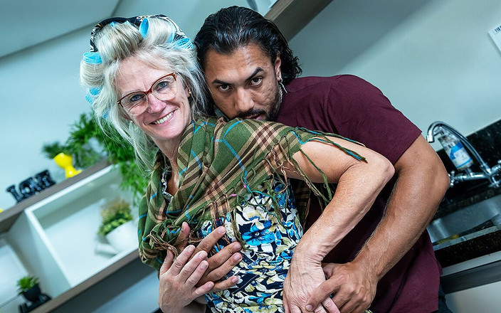 Only Taboo: Skutečná 67letá babička ošukaná do drsného zadku