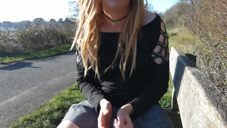 The Midnight Minx: Flashing the cyclists