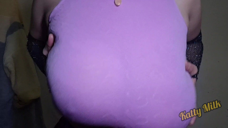 Katty-Milk: Jugando Y Enseñando Mis Enormes Tetas Katty Milk