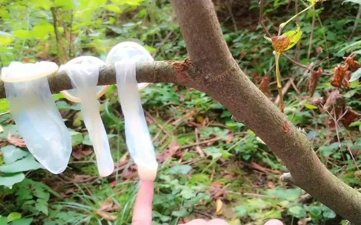 Idmir Sugary: Swallowing Cum From Three Used Condoms Found Outdoor