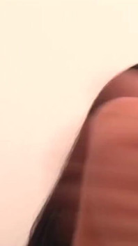 Pizdă tatuată futută de pulă și supt de spermă cu sex în trei în gură