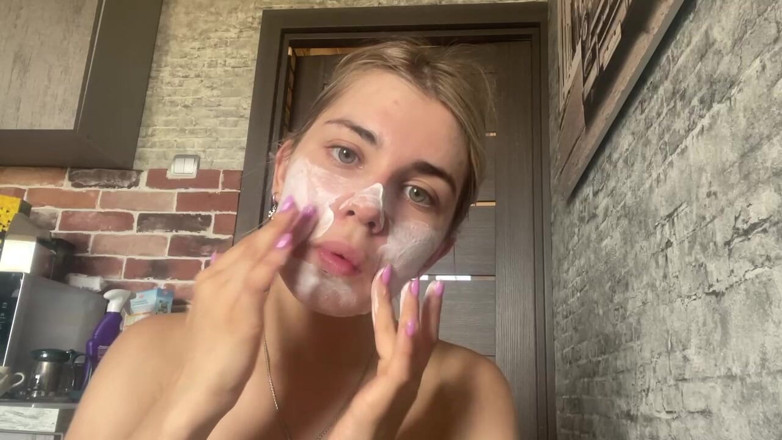 Misty Phoenix: Hot Spa Mask Treatment