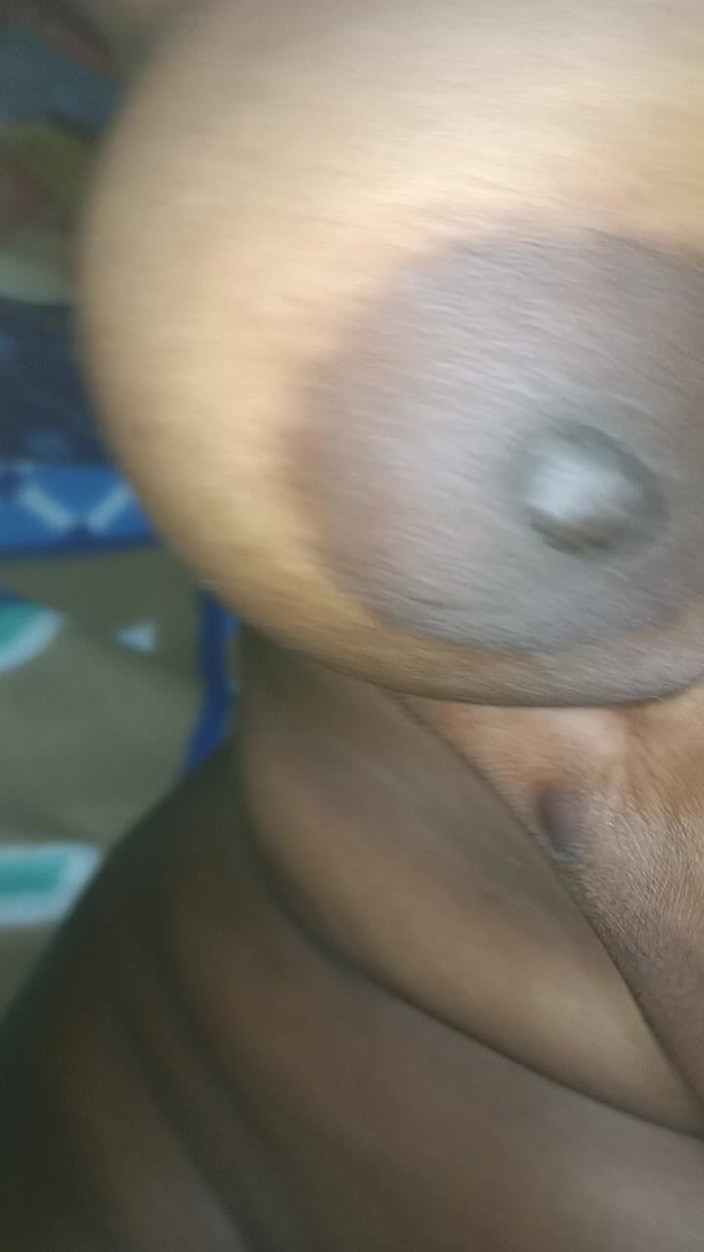 Indianvideos8080: Indická vesnická manželka a Housband si užívají pohyb