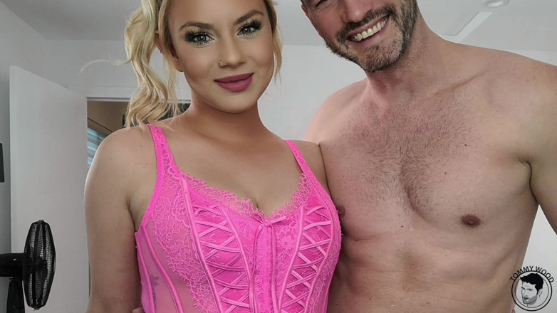 Tommy Wood XXX: Tiener pawg neukt grote pik