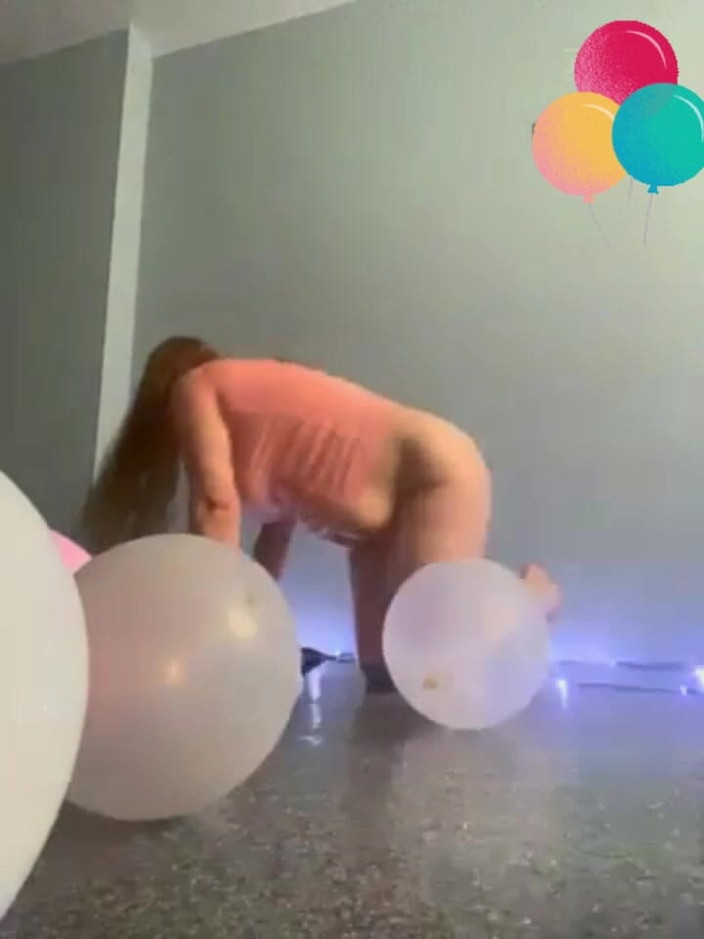VikkiGeorgia: Nu popping baloane